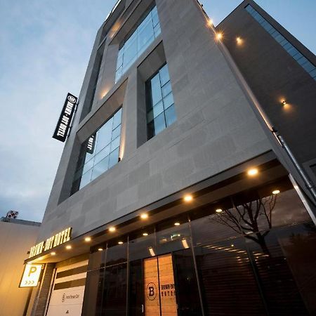 Browndot Hotel Guseo Busan Exteriör bild