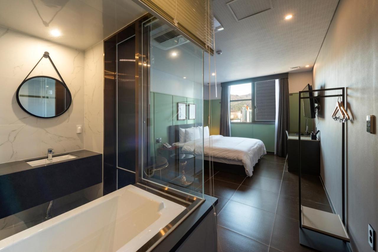 Browndot Hotel Guseo Busan Exteriör bild