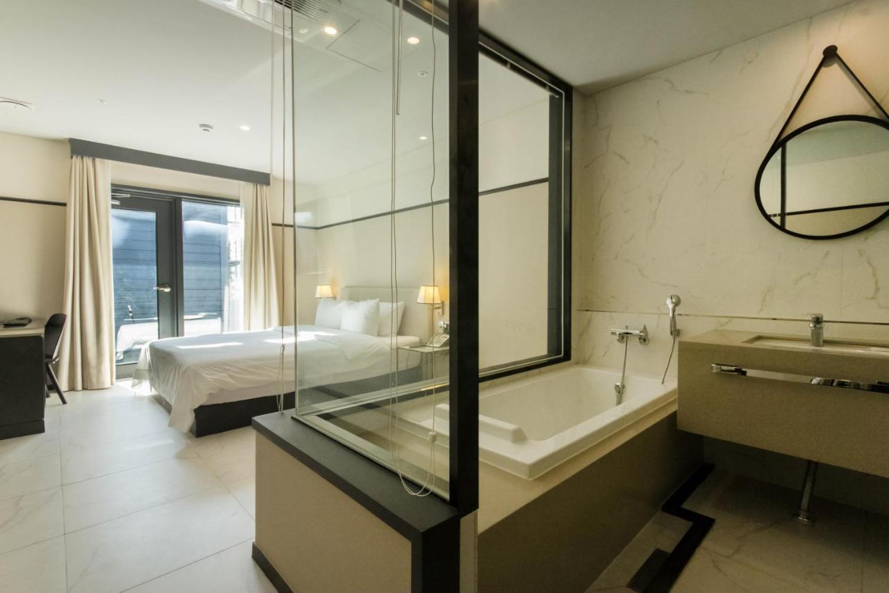 Browndot Hotel Guseo Busan Exteriör bild